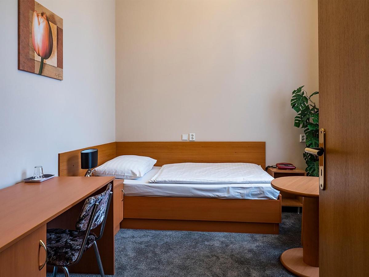 Hotel Olympia Česká Lípa Exteriör bild