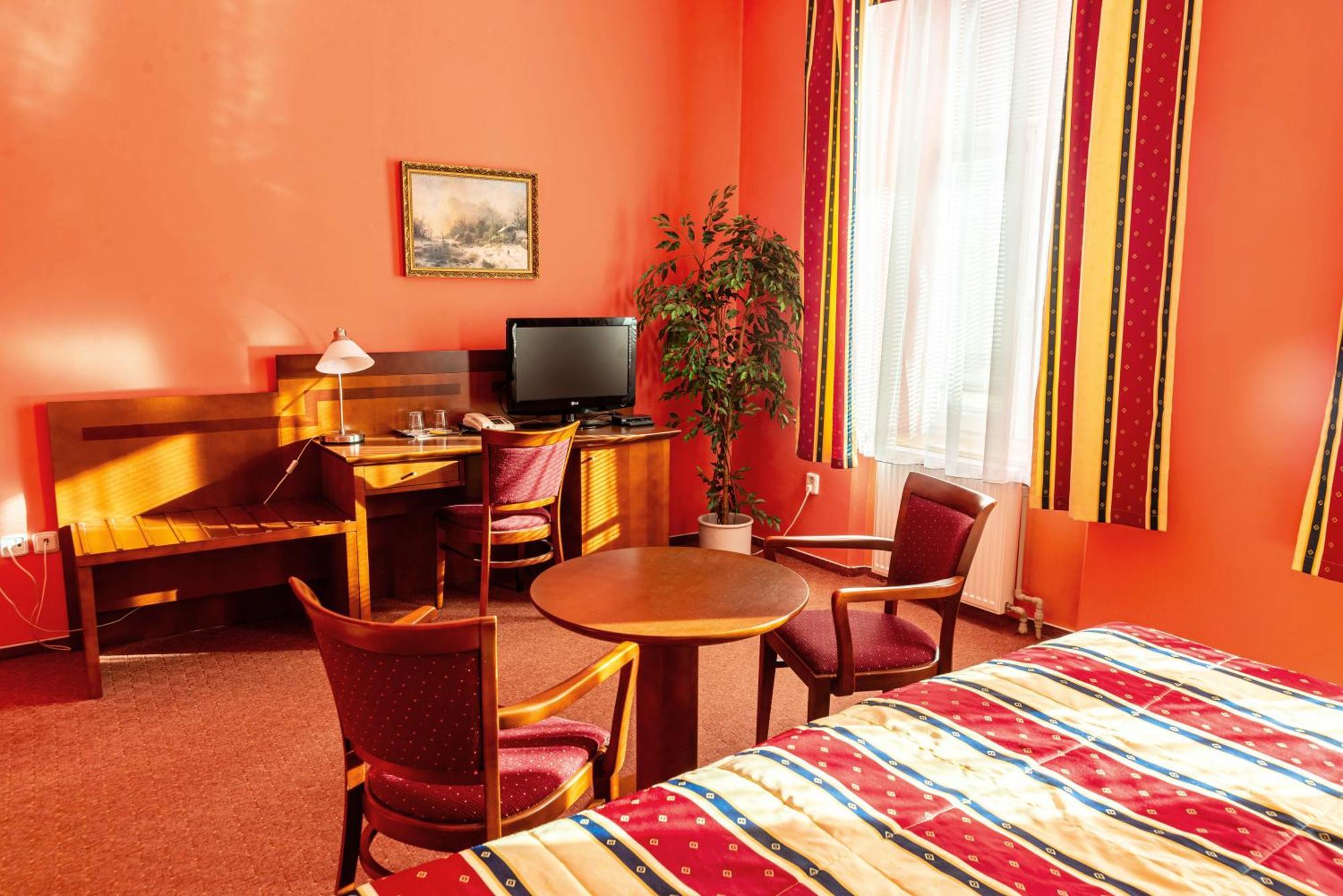 Hotel Olympia Česká Lípa Exteriör bild