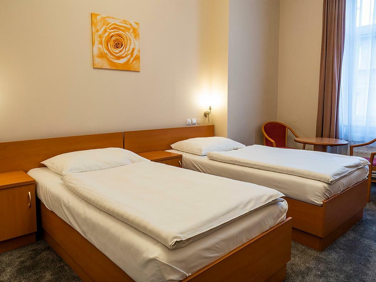 Hotel Olympia Česká Lípa Exteriör bild